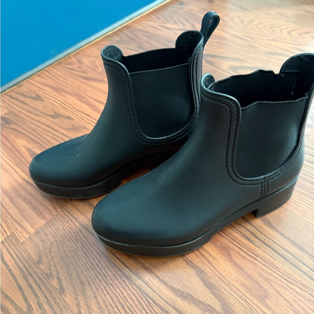 Black Boots